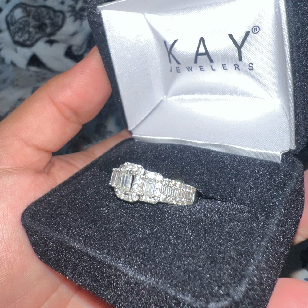 14K White Gold Ring